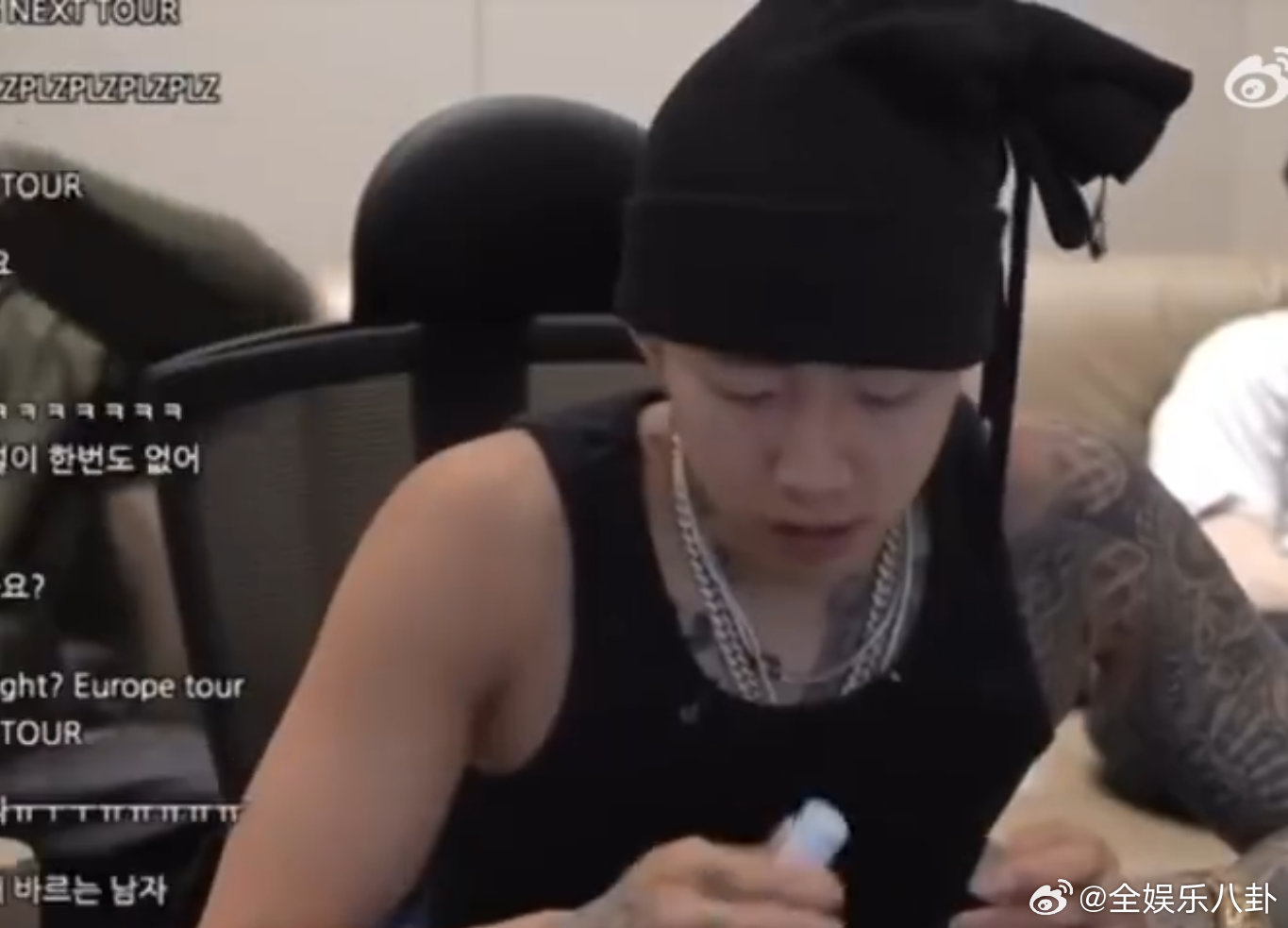 朴宰范说生日来微博参加活动不会真的是 WIEA 吧！朴宰范生日舞台 + 国际盛典