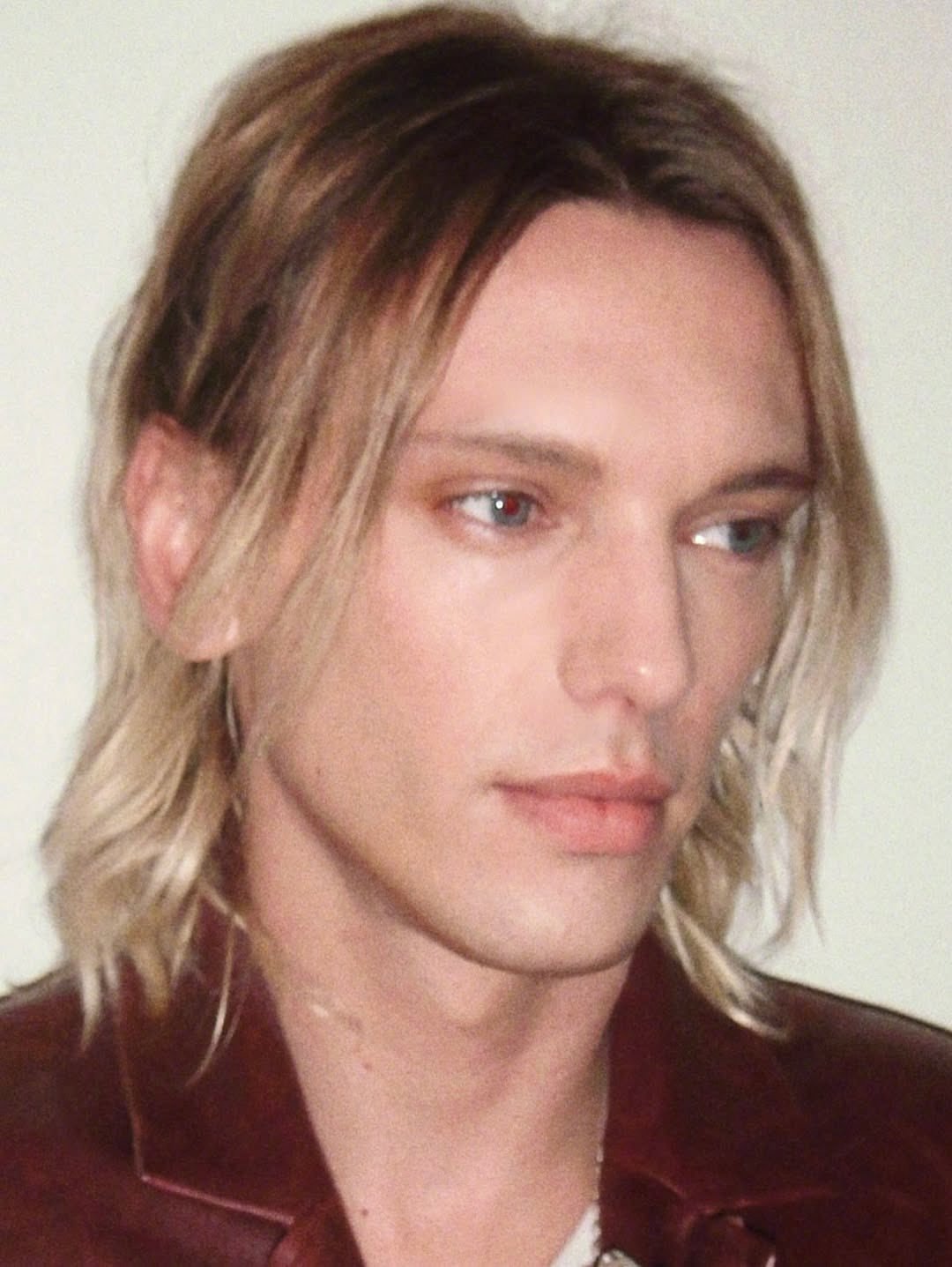 杰米·坎贝尔·鲍尔，宣传幕后新图（造型师：Kelly Mahon & Ayae）