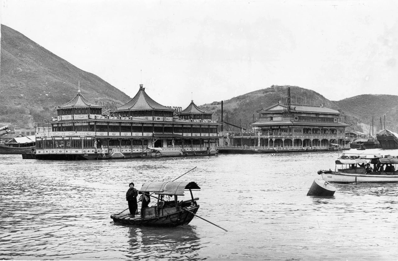 1969 年，香港仔的海鮮舫。 珍宝王国（英语：Jumbo Kingd...