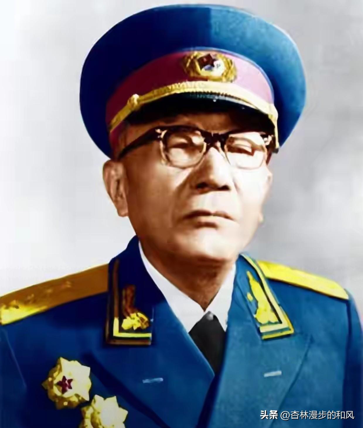 一位老将军临走前，紧紧抓住部下的手：这件事，你们一定要站出来说清楚！

这两天刷