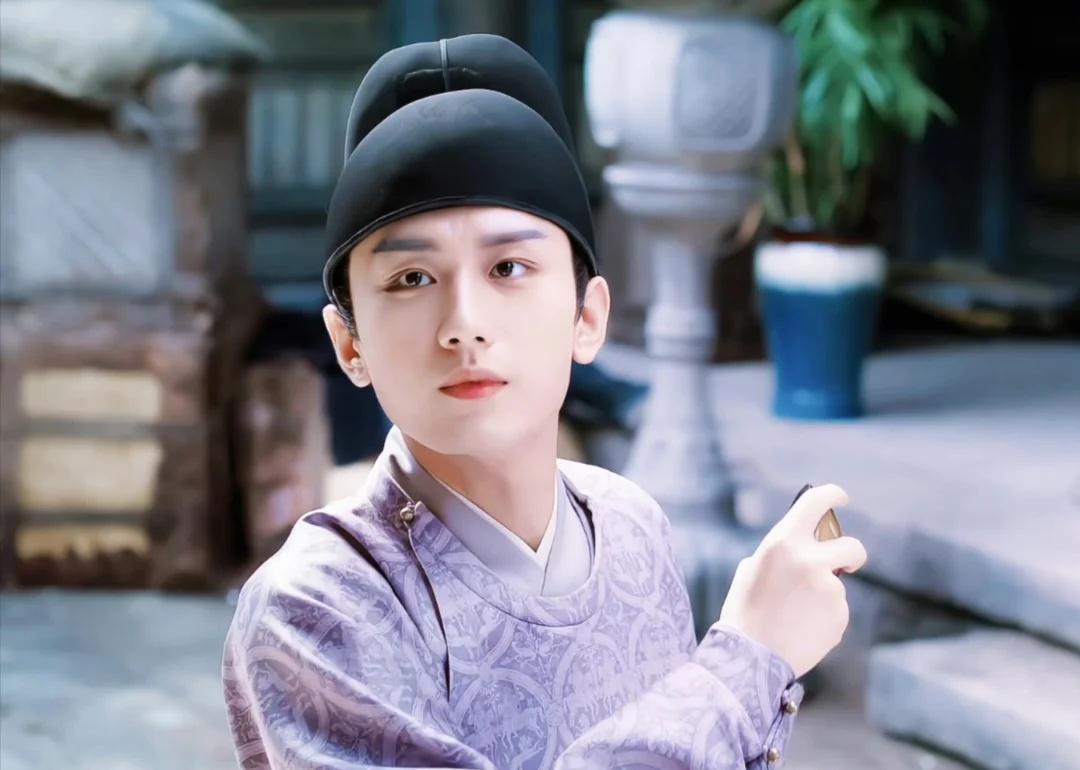 与君歌开启！！
齐焱真的是美貌治国成毅