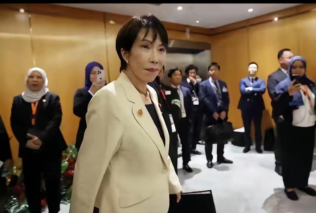 日本不敢惹美俄，为什么偏偏不惧中国？
原因就藏在抗日战争胜利后，我们国家对日本的