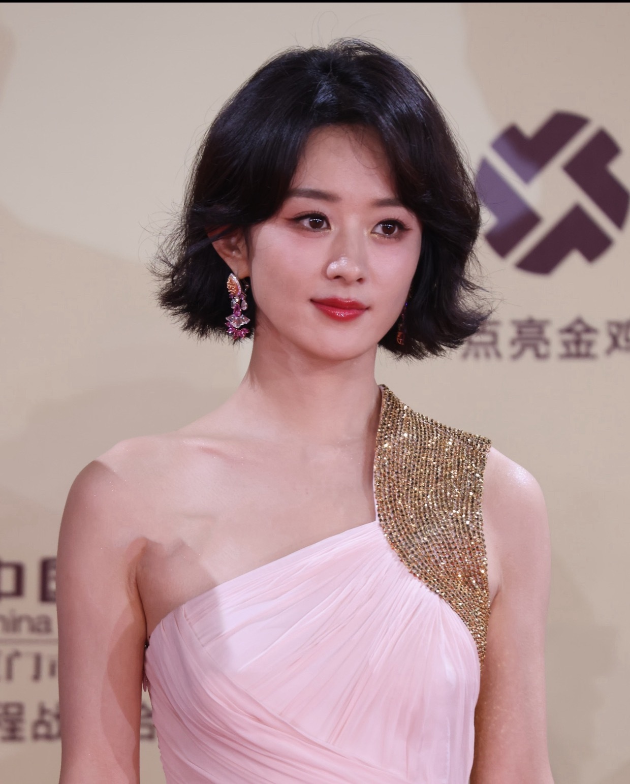 女明星的短发造型，还有一组… 
