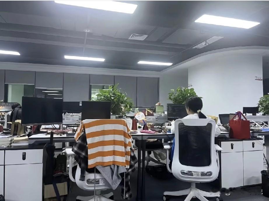 面试一个质量主管，最近三份工作分别供职2年，3年，3年，工资待遇也从12K涨到1