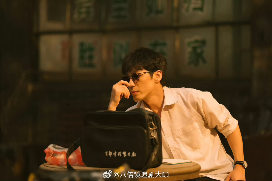 白宇徐胜利精神状态遥遥领先白宇的每部剧都有自己的精神内核，这次在《冬去春来》饰演