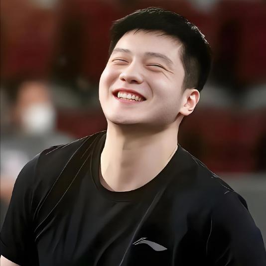 全网都在替樊振东发声，
唯独他沉默！
这份体面，没人懂，乒坛最大悬念，樊振东的沉