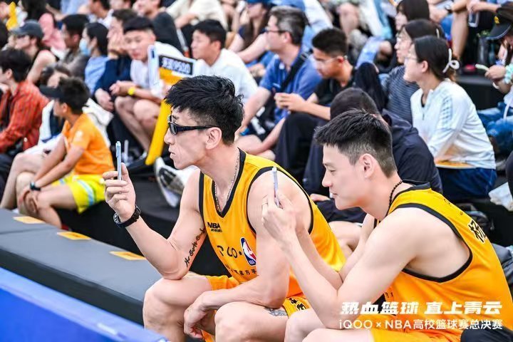 席卷全国的校园篮球盛宴圆满画上句号🎉在第四届iQOOxNBA高校篮球赛全国总决