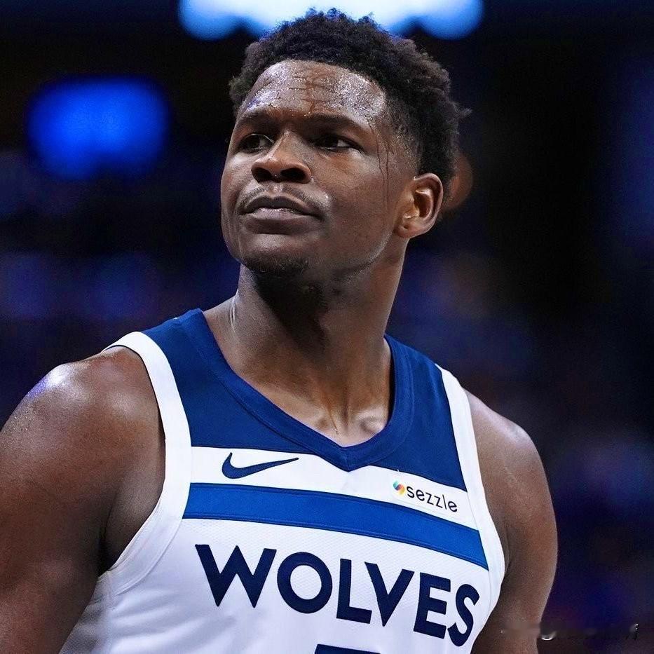 这赛季的爱德华兹，能否堪称超级巨星？？

——场均登场35.5分钟
——轰下29