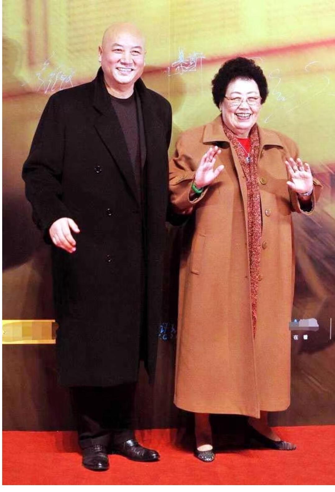 标题 
陈丽华一生值了陈丽华与第一任丈夫育有三个孩子，分别是儿子赵勇，女儿赵敏和