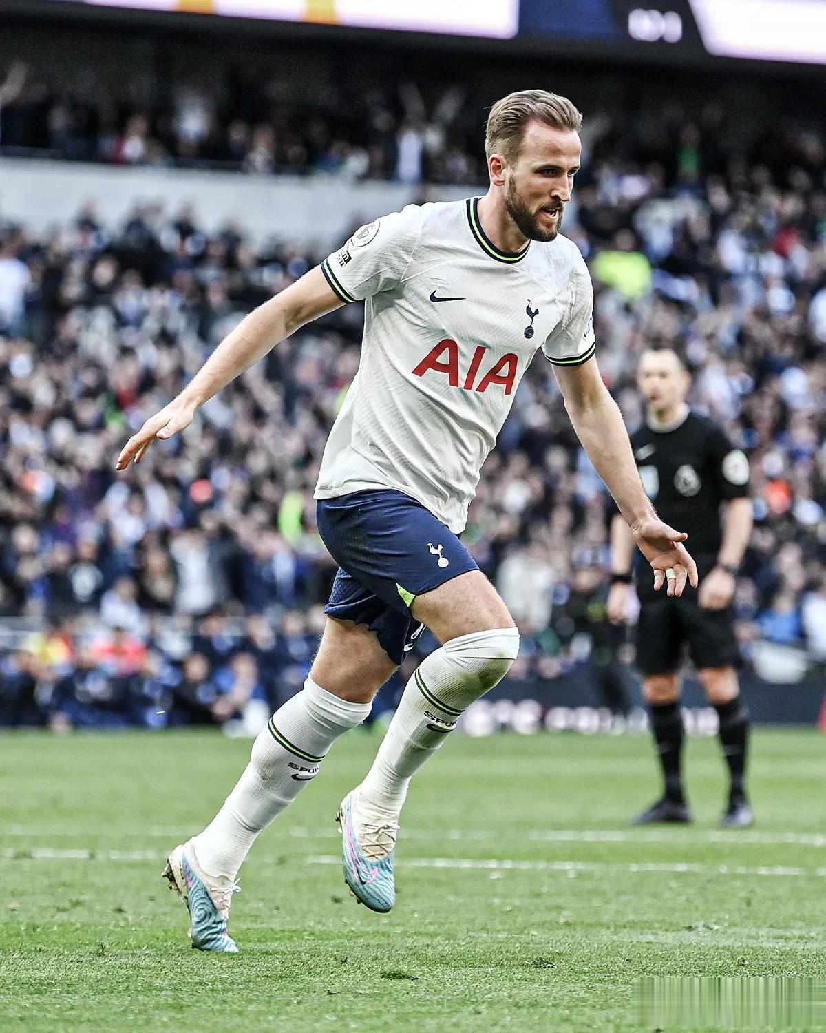 图评丨ESPN：哈里凯恩本赛季在这支托特纳姆热刺队打入28 个英超进球，这是否比