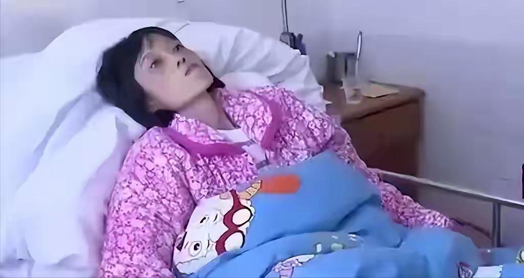 太阳升起的那天，湖南一个普通的家庭迎来了一场无声的悲剧。那位坚强的单亲妈妈，在与