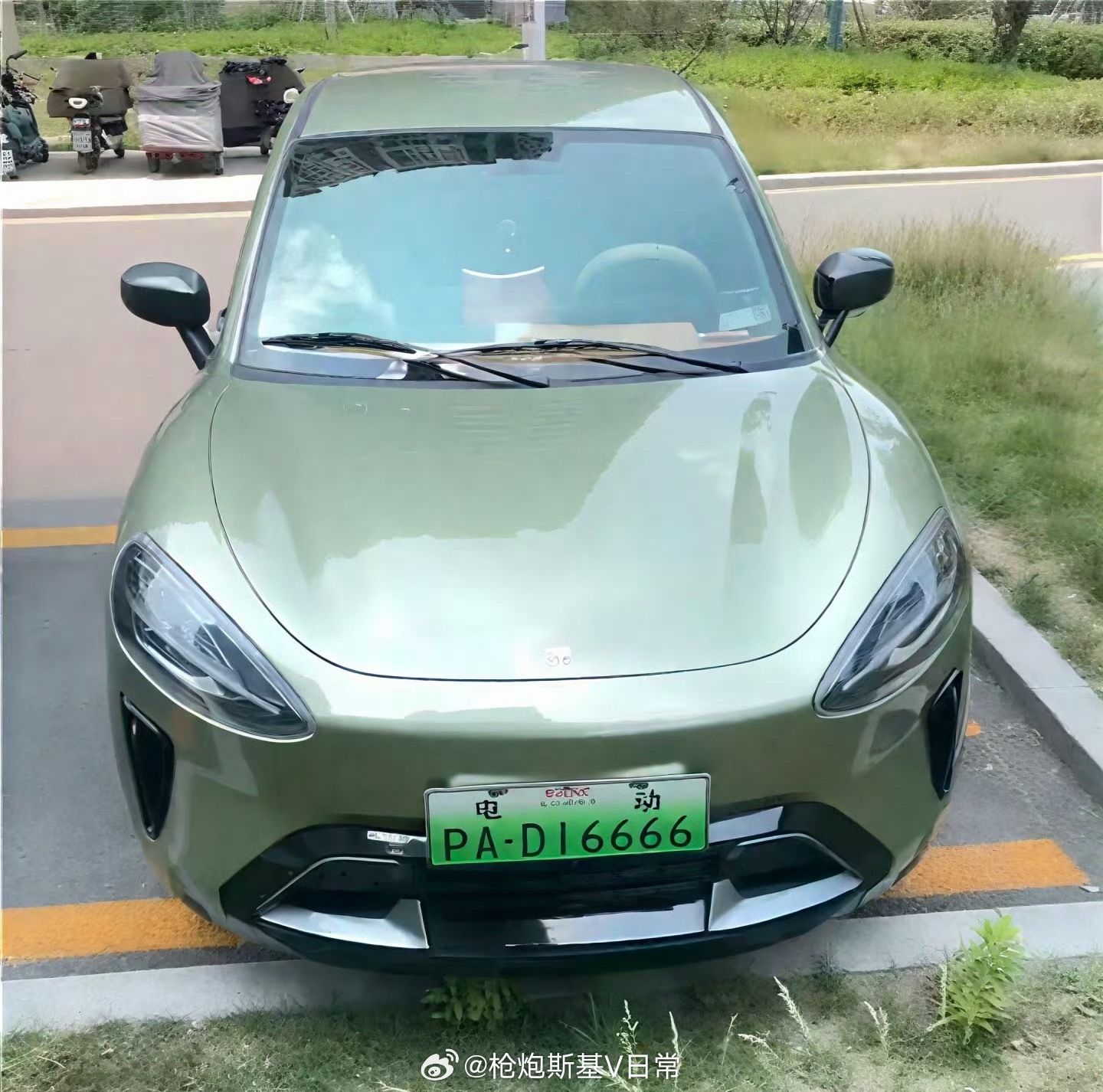 老头乐起诉小米汽车 小米汽车前大灯、前后保险杠侵权老头乐公司三项外观专利。这，都