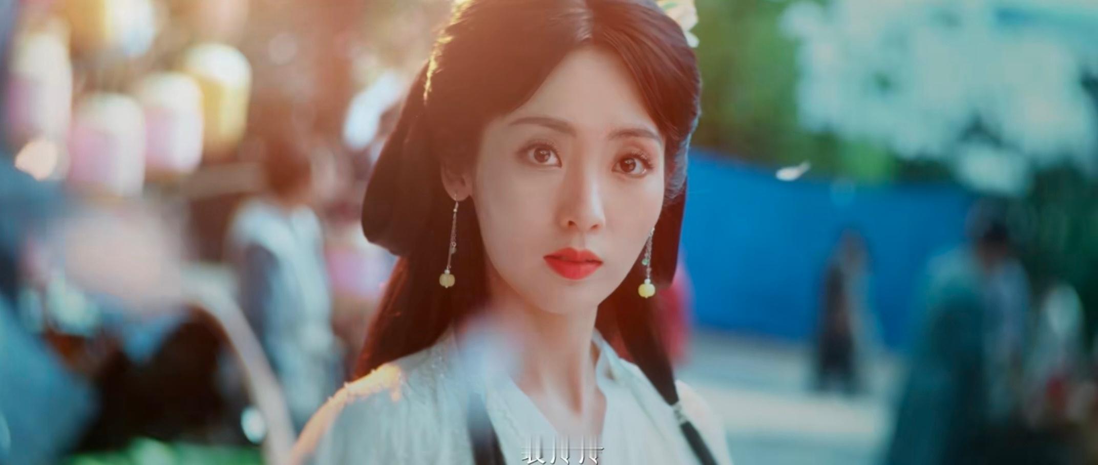 还是那个爱用大滤镜的车亮逸 ​​​