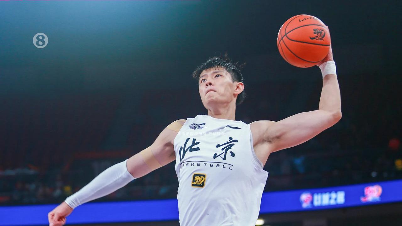 北京101:82广州，对北京本场比赛队员打分评价如下:
1，曾凡博:9.6分——