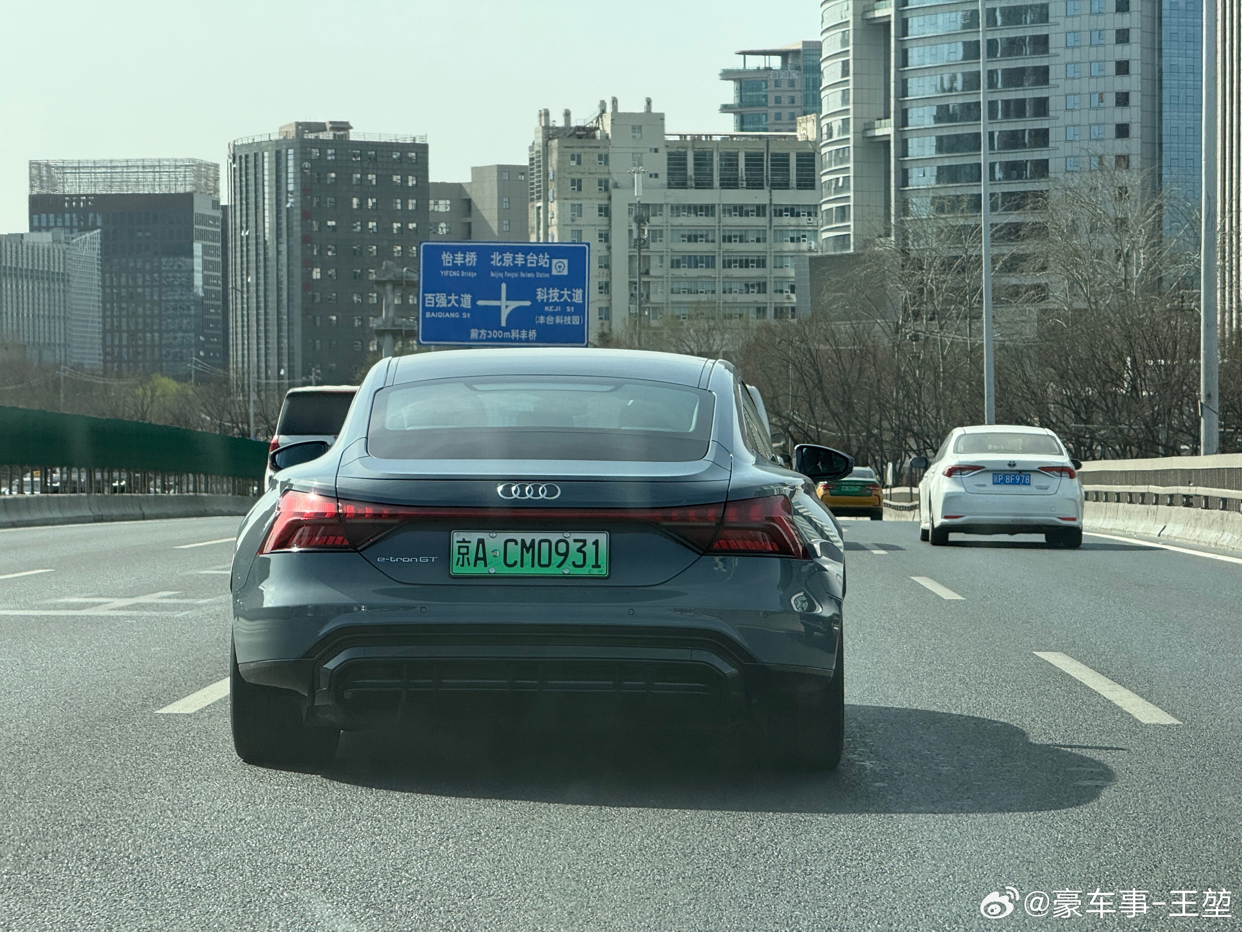 这个车是真少见。据说当年定价的时候德国人不听劝，非常坚持走高价路线，结果走了个寂