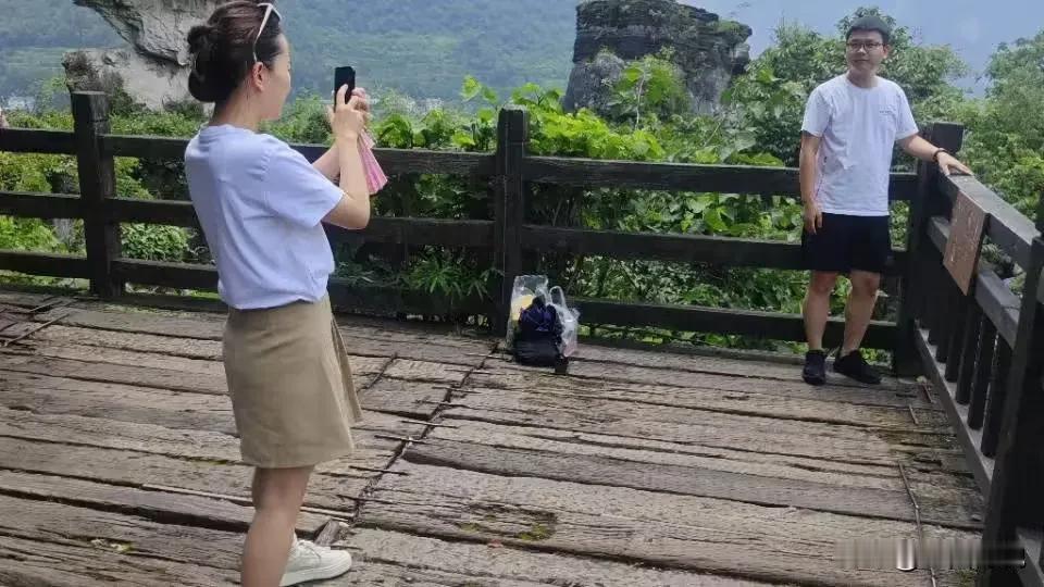 人啦人，有好人也有坏人。人性难说。