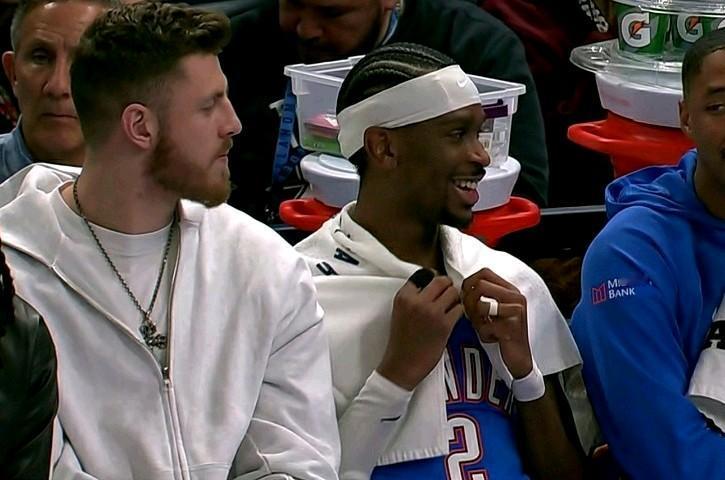 数据不会说谎：开拓者被雷霆29分打爆，还的是雷霆的看家本领啊……

开拓者失误2