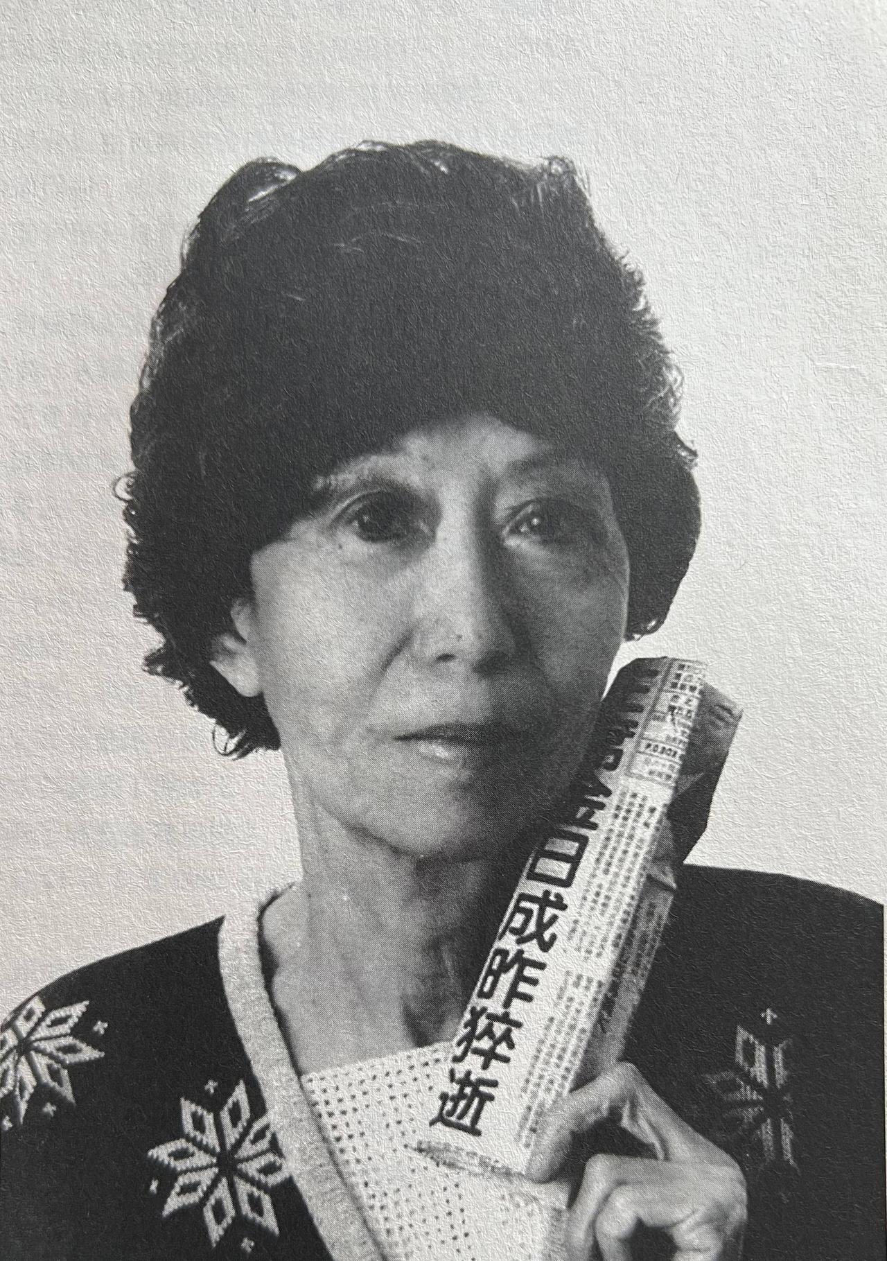 1995年，74岁张爱玲在美国去世，尸体因腐烂才被发现，警察破门而入后发现，她一