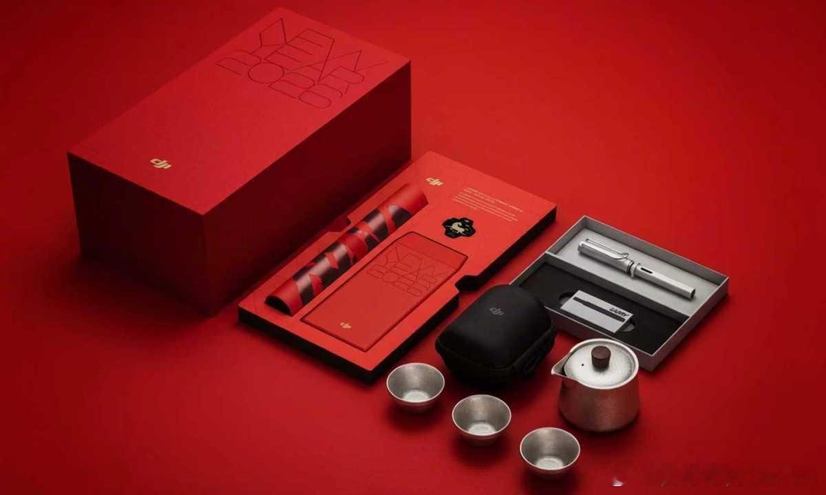 行业龙头公司和行业大公司的区别往往在事上才能看到。大疆为离职未满一年员工寄送与在