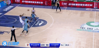 啊！啊！吴泽昌这致命失误！[捂脸][捂脸][捂脸]
这也太业余了！
这回传球！
