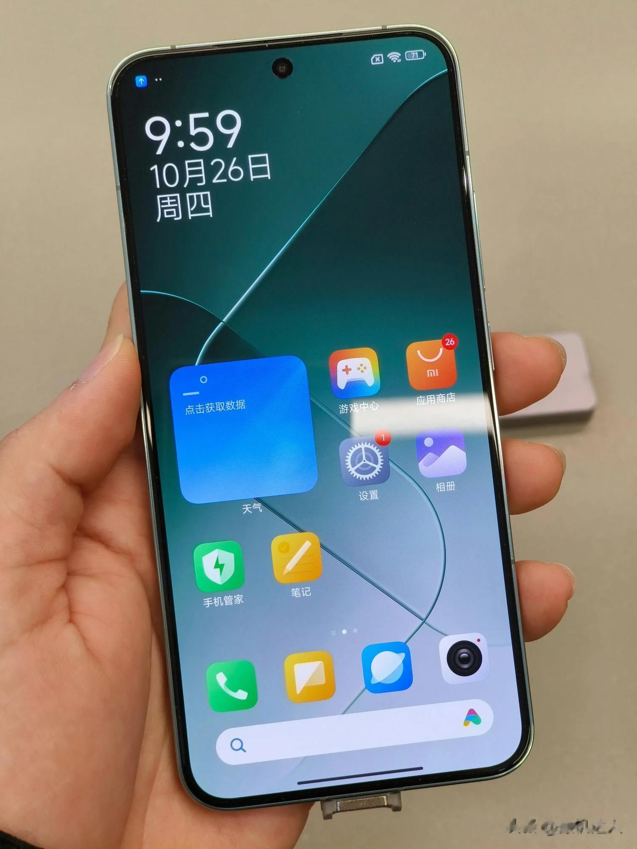 小米14和小米14Pro，这次做工基本没啥可挑剔的，确实不错。先说结论，预算充足