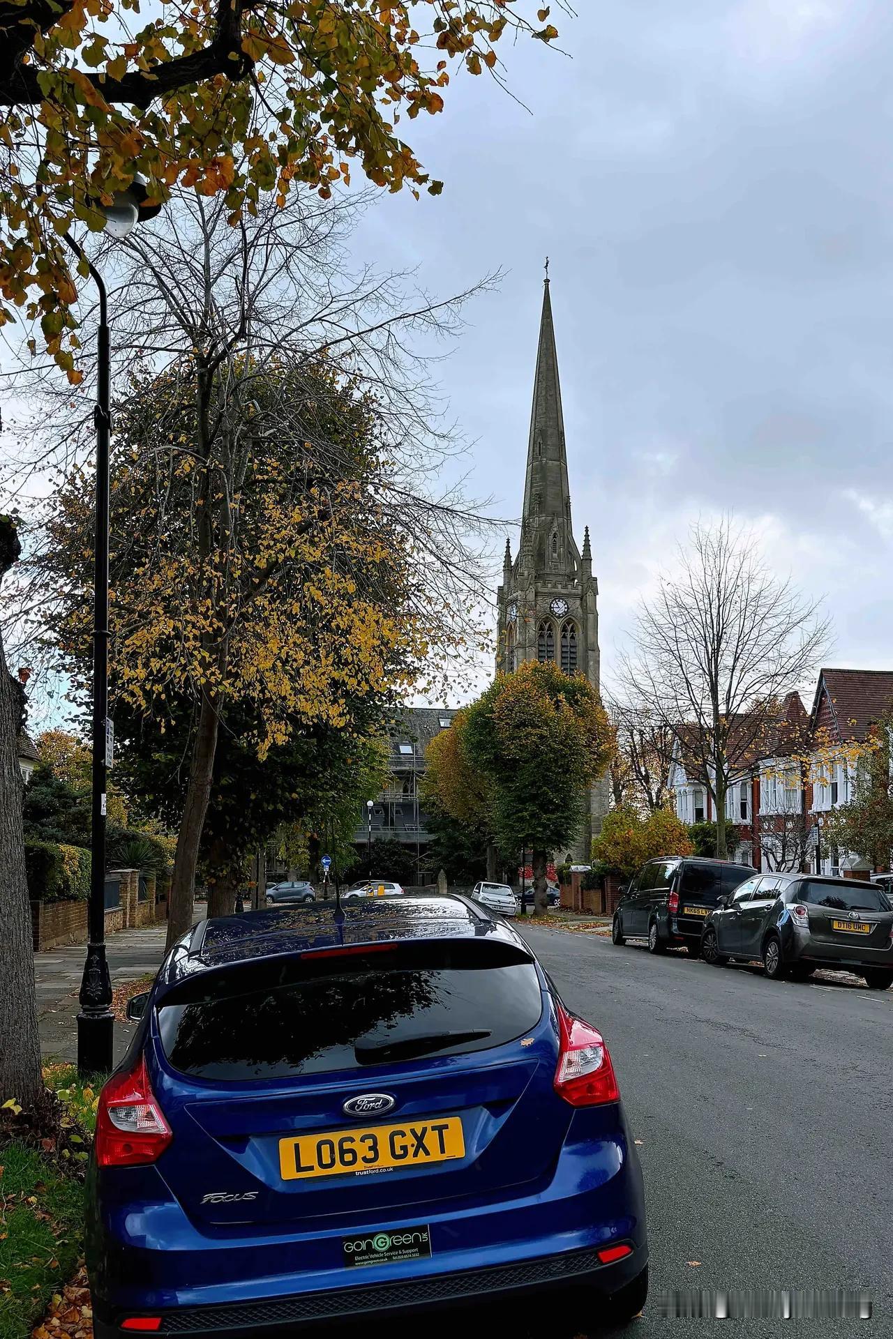 英国这脑回路也是清奇，还想着“到中国讨饭”还让中国跪下，真把自己当根葱了。还想重