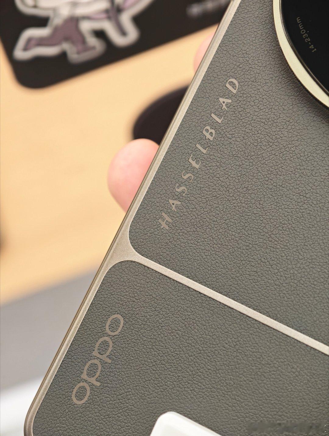 现在这影像旗舰，摄像头都跟瓶起子一样离谱_(:з」∠)_ 