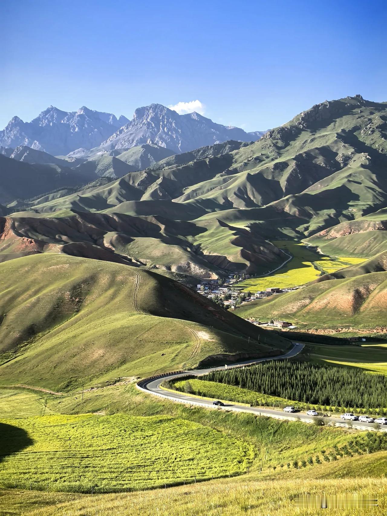 祁连卓尔山，能和瑞士山景媲美的胜地！