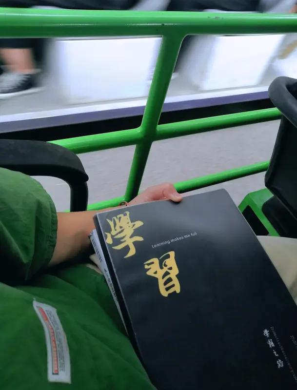 人这一生，到底啥永远属于自己？还真有这么几样。
经历与记忆就是其一，那些走过的路