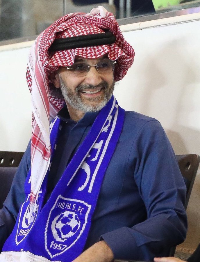 利雅得新月 据半岛电视台中东首富阿尔瓦利德·本·塔拉勒王子正准备宣布他已完全收购