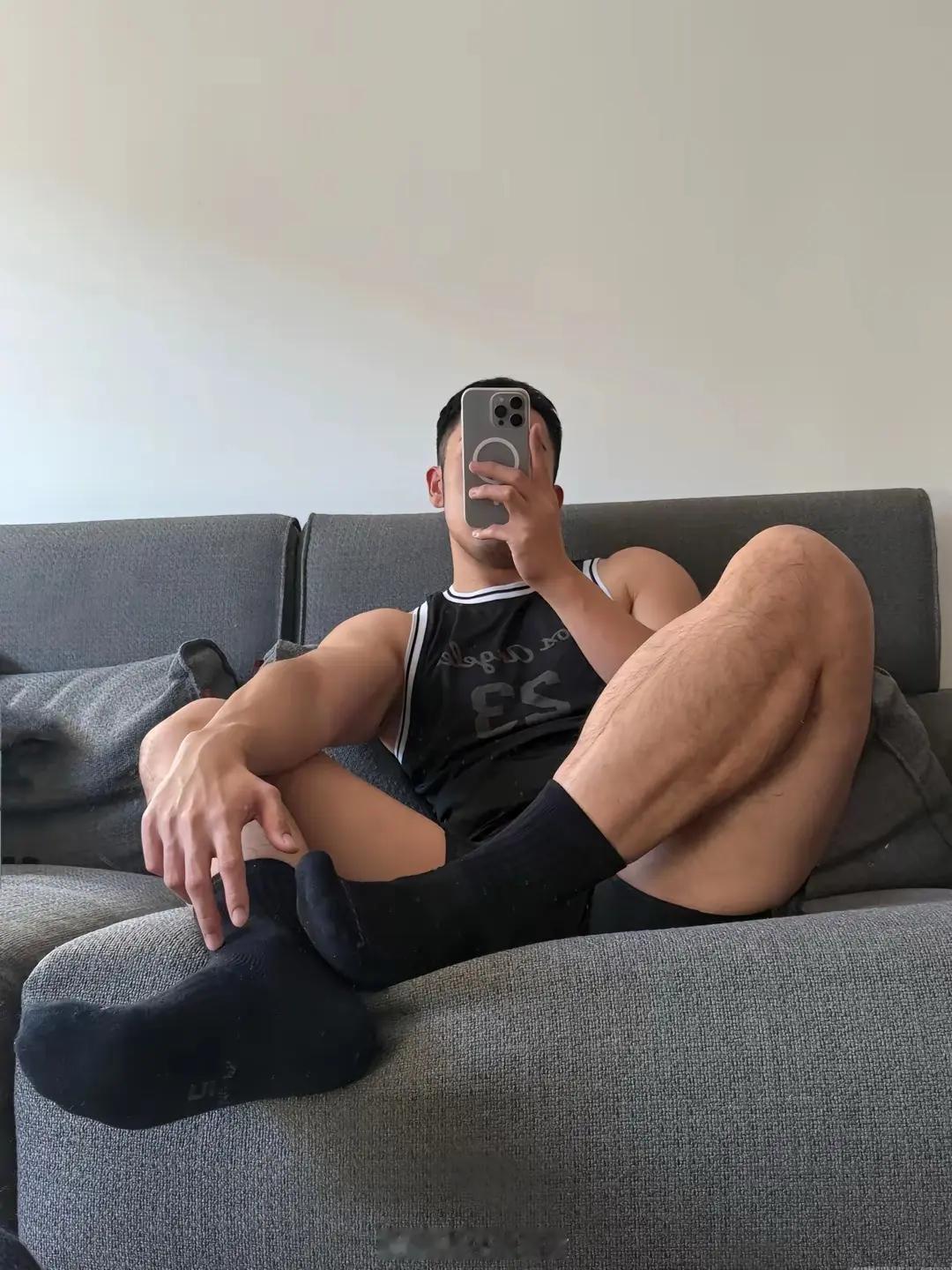 这对一个热血小伙来说，诱惑力太大了[害羞][害羞][害羞] 