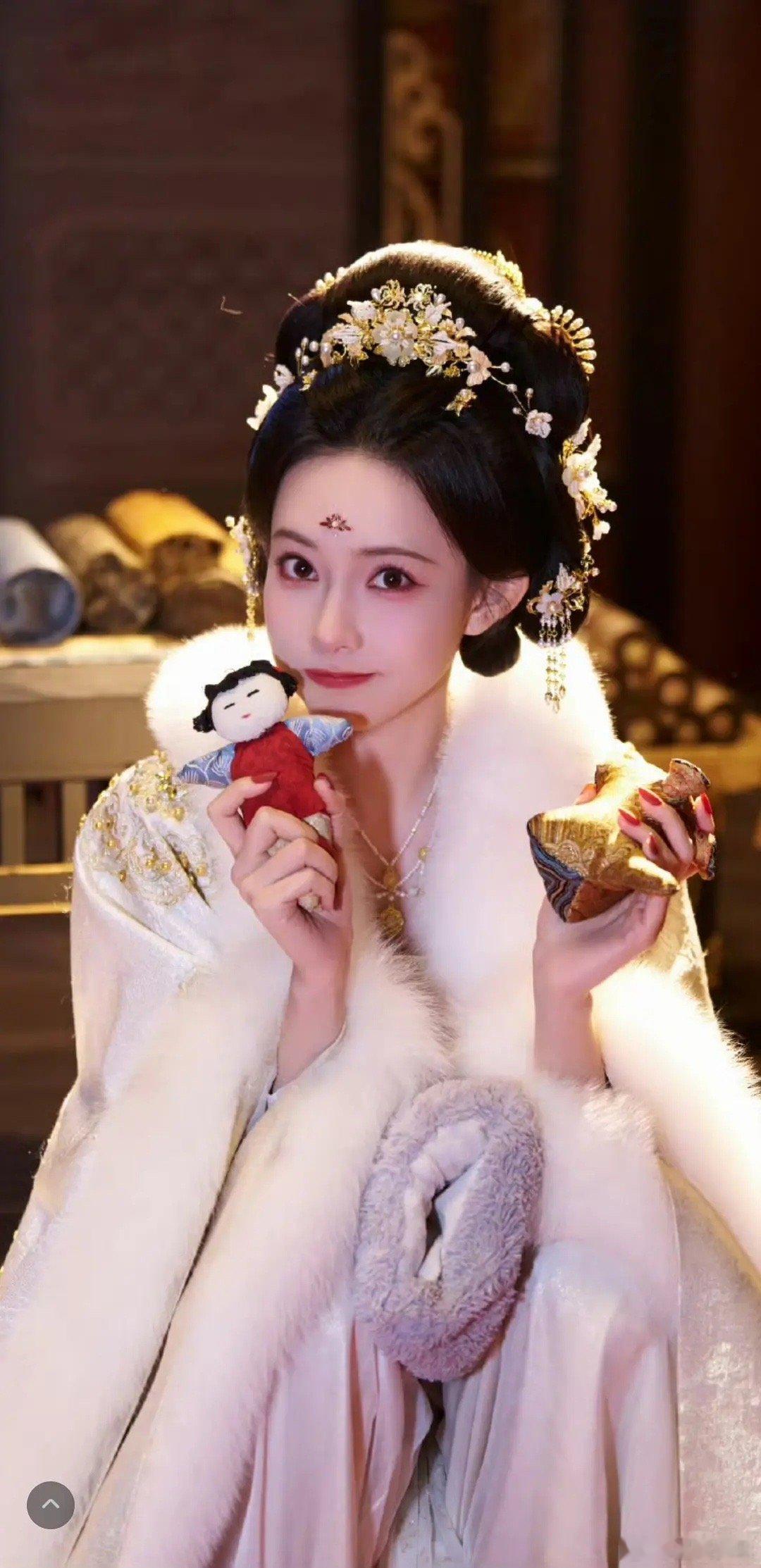 这是李一桐还是孟子义啊 