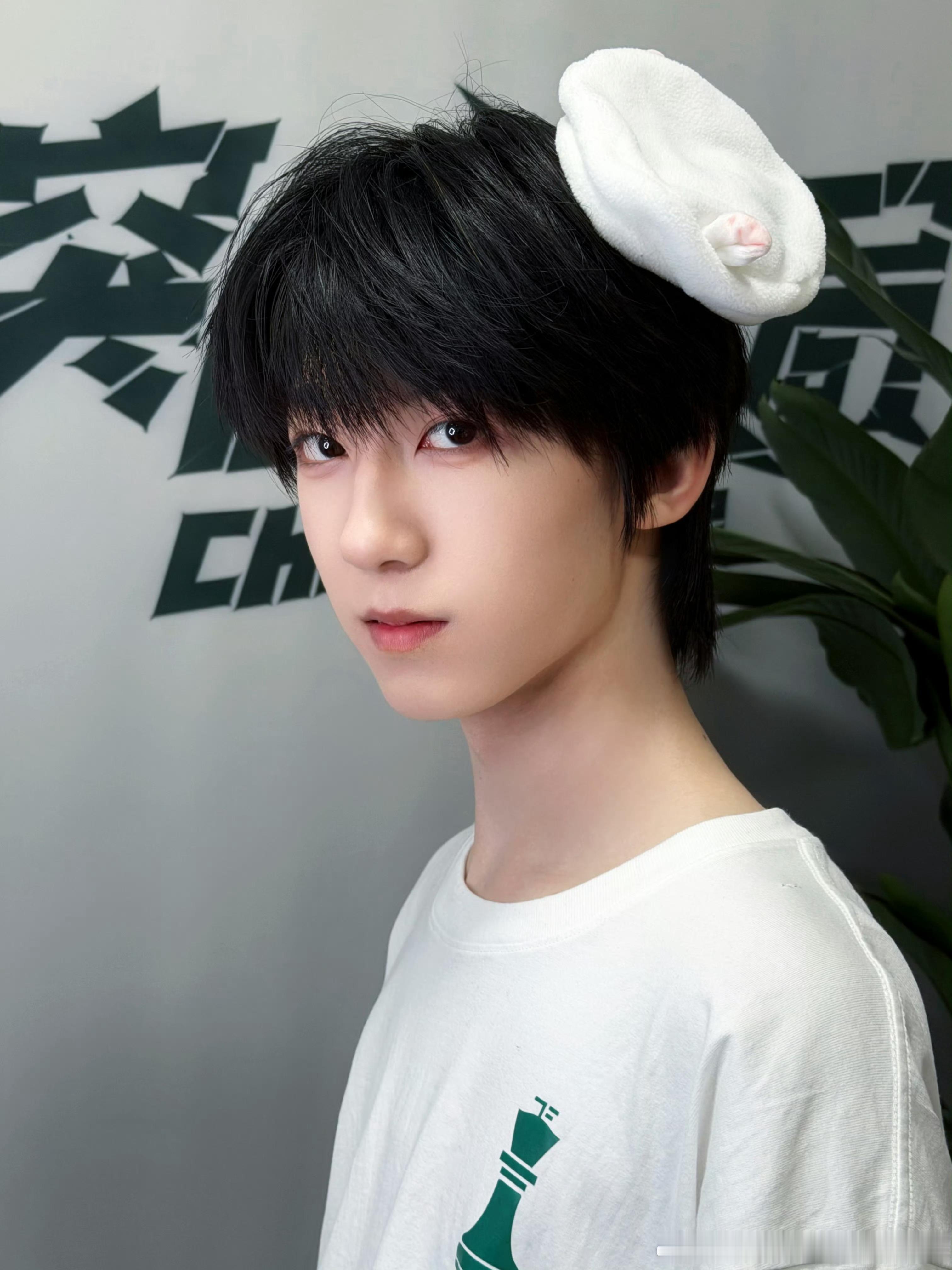 杨博文YBW  💗杨博文周扬 💗杨博文我们的少年时代2 【今日创作官互动】?