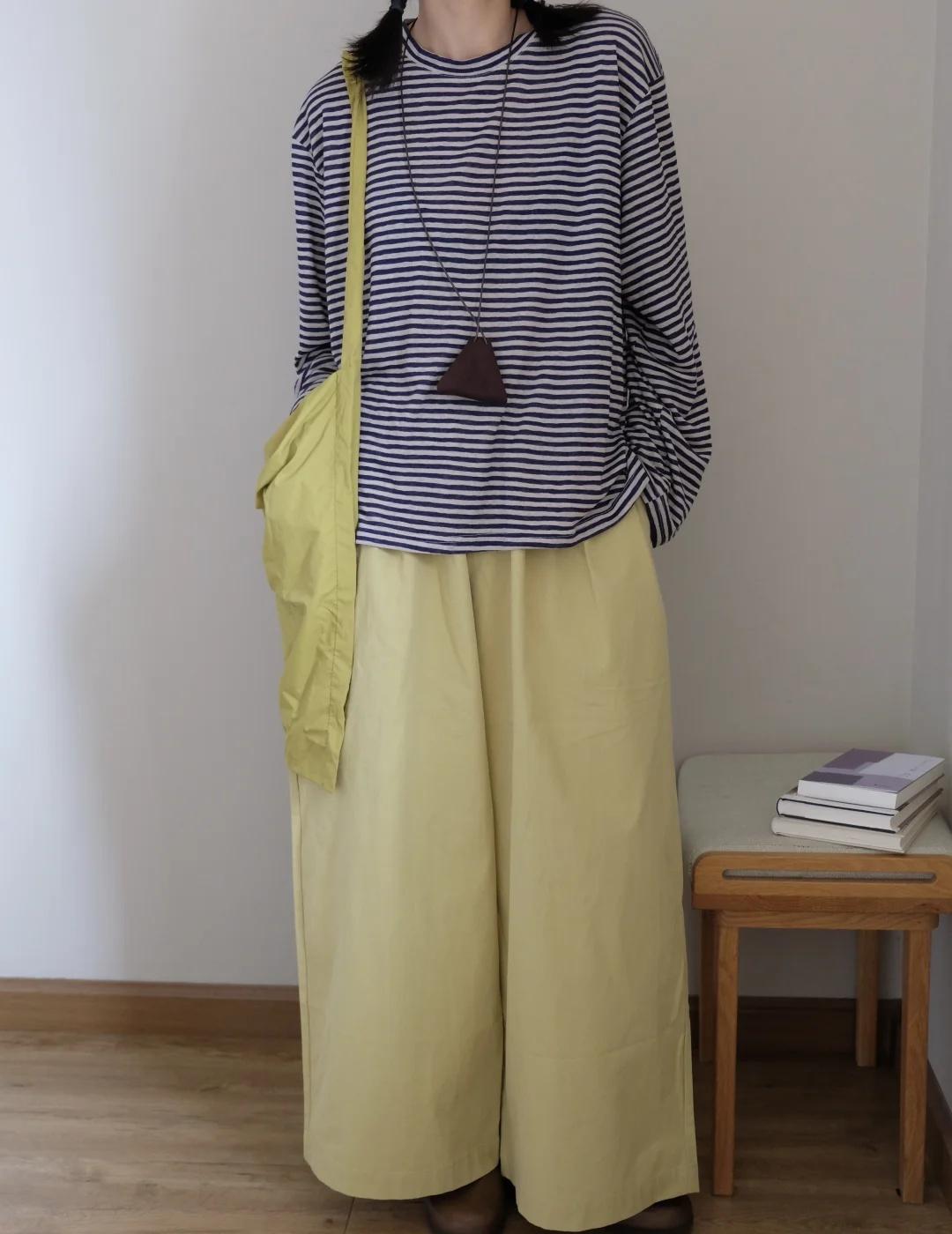 做个小孩儿
喜欢的随意松弛 很适合日常摇咖啡
最近天气突然就热起来了
-
春日穿