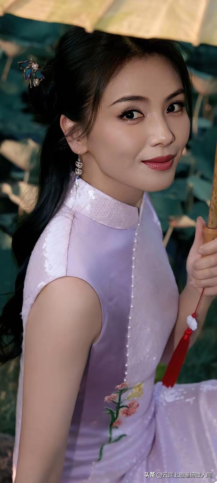 真爱从不是轰轰烈烈的誓言，而是藏在日常里的“双向奔赴”——
 
是你懂我的欲言又