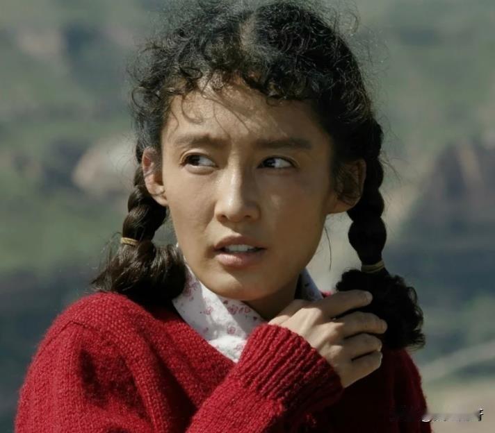 不比不知道！李沁当年的村姑形象，放在马伊琍面前，当真是不值一提，也难怪观众觉得，