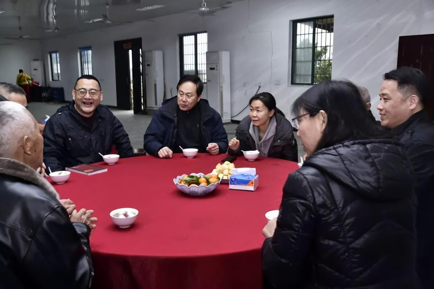 顾晓曼在宁波又一次认识父亲 2026年是“人民科学家”顾方舟诞辰百年，其女儿顾晓