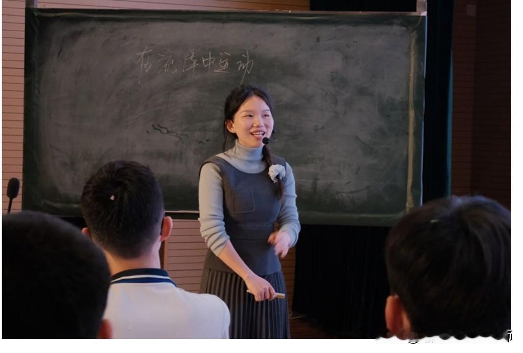 特等奖风采｜谭晓庆：以物理为炬，让科学与成长同频共振
      聚焦核心素养，