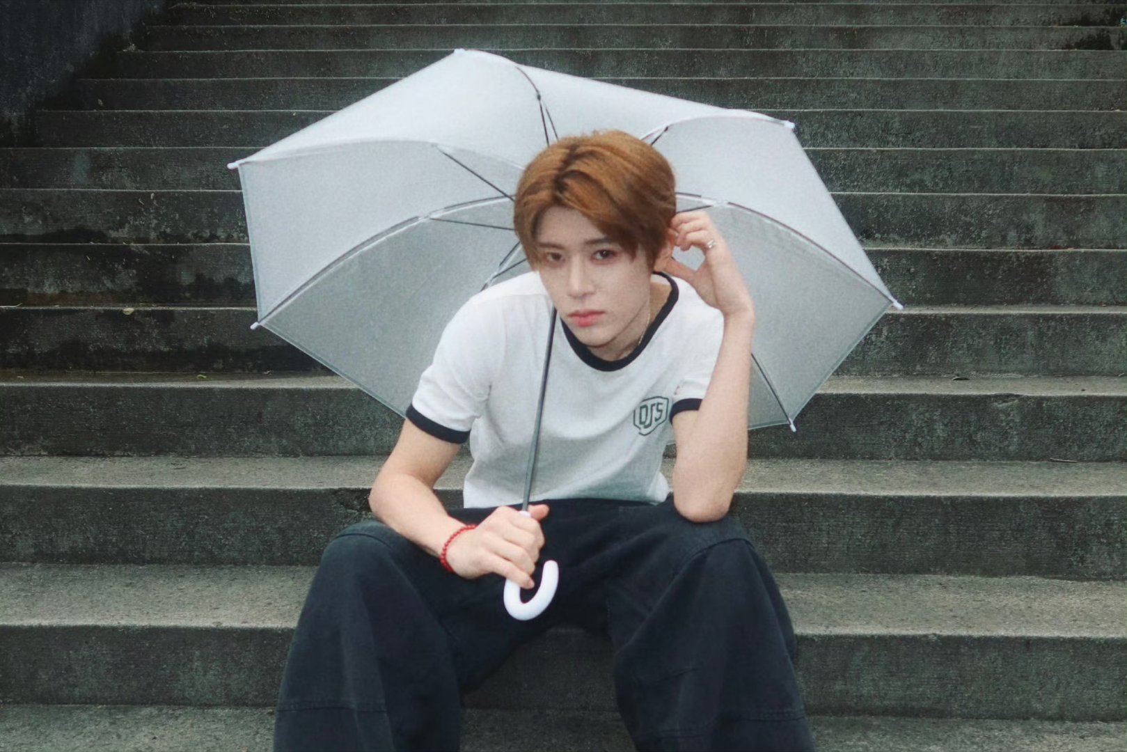 能和你并排走的话  下雨也是好天气 