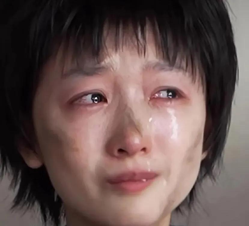 很多人都不服周冬雨，她是凭什么拿了那么多的影后？那就好好看看这张哭戏的照片吧！说