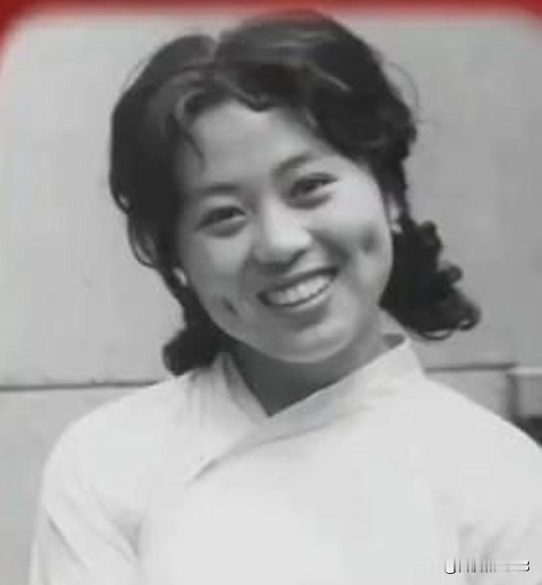 著名黄梅戏表演艺术家吴琼心里一直怀揣着一份歌唱的梦想，当年她到北京之后，也实实在