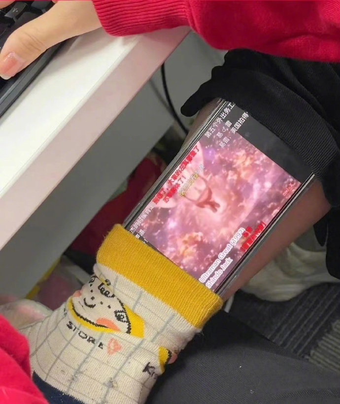 摸鱼已经摸出了离谱的地步 ​​​