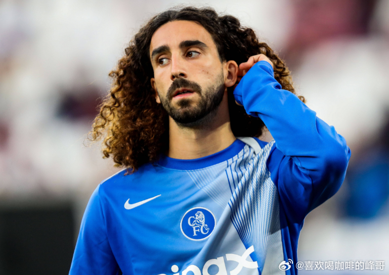 《邮报》撰文切尔西的内幕消息，谈到了关于库库雷利亚的合同情况。媒体表示，每年，英