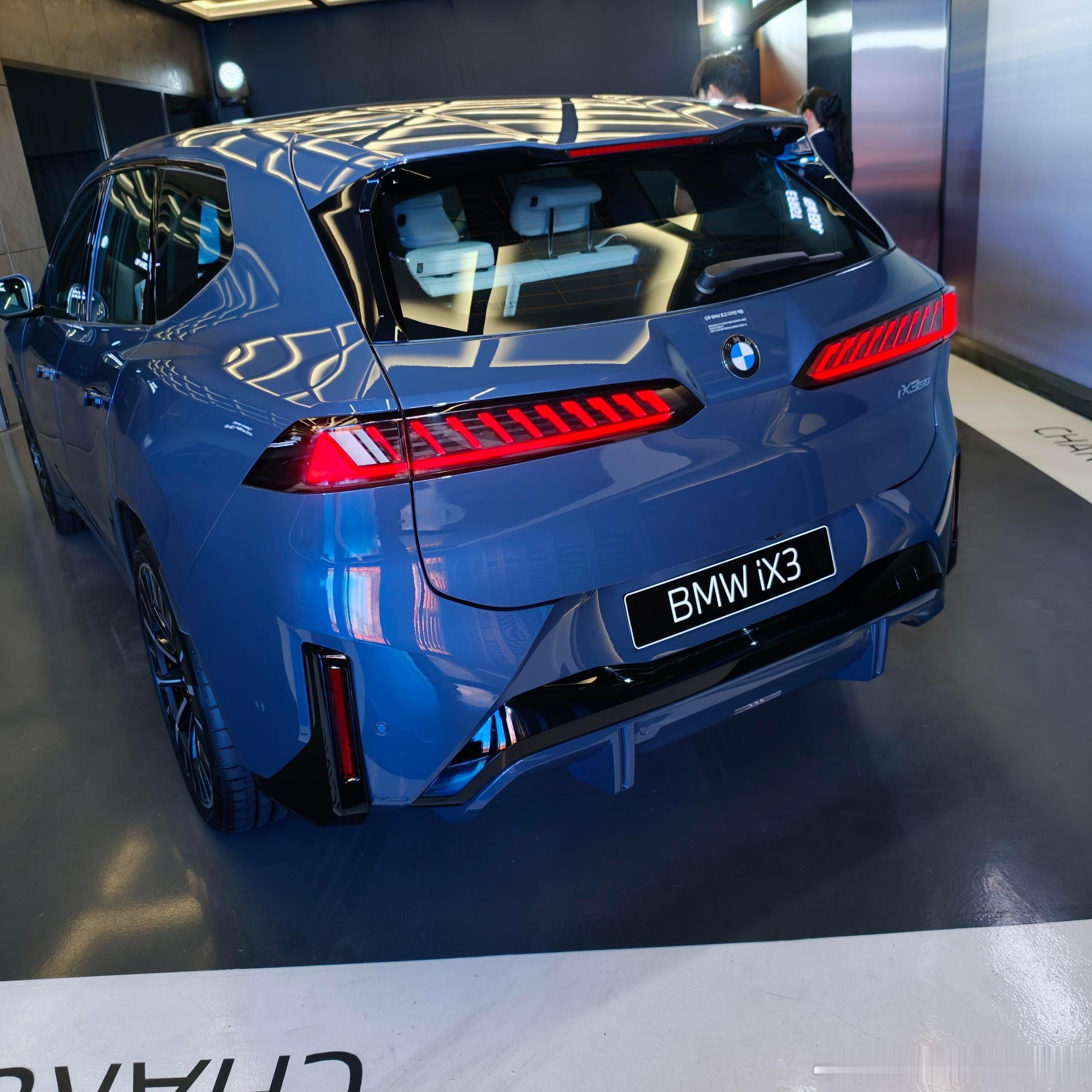 买车到底该看什么 感觉谈什么都是虚的，能用上的配置才是好配置。纯电平台+800V