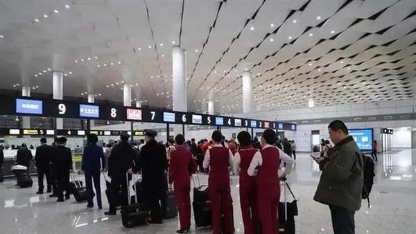 中俄旅游热潮涌动：上半年中国访俄游客破30万大关

俄罗斯驻华大使莫尔古洛夫在卫