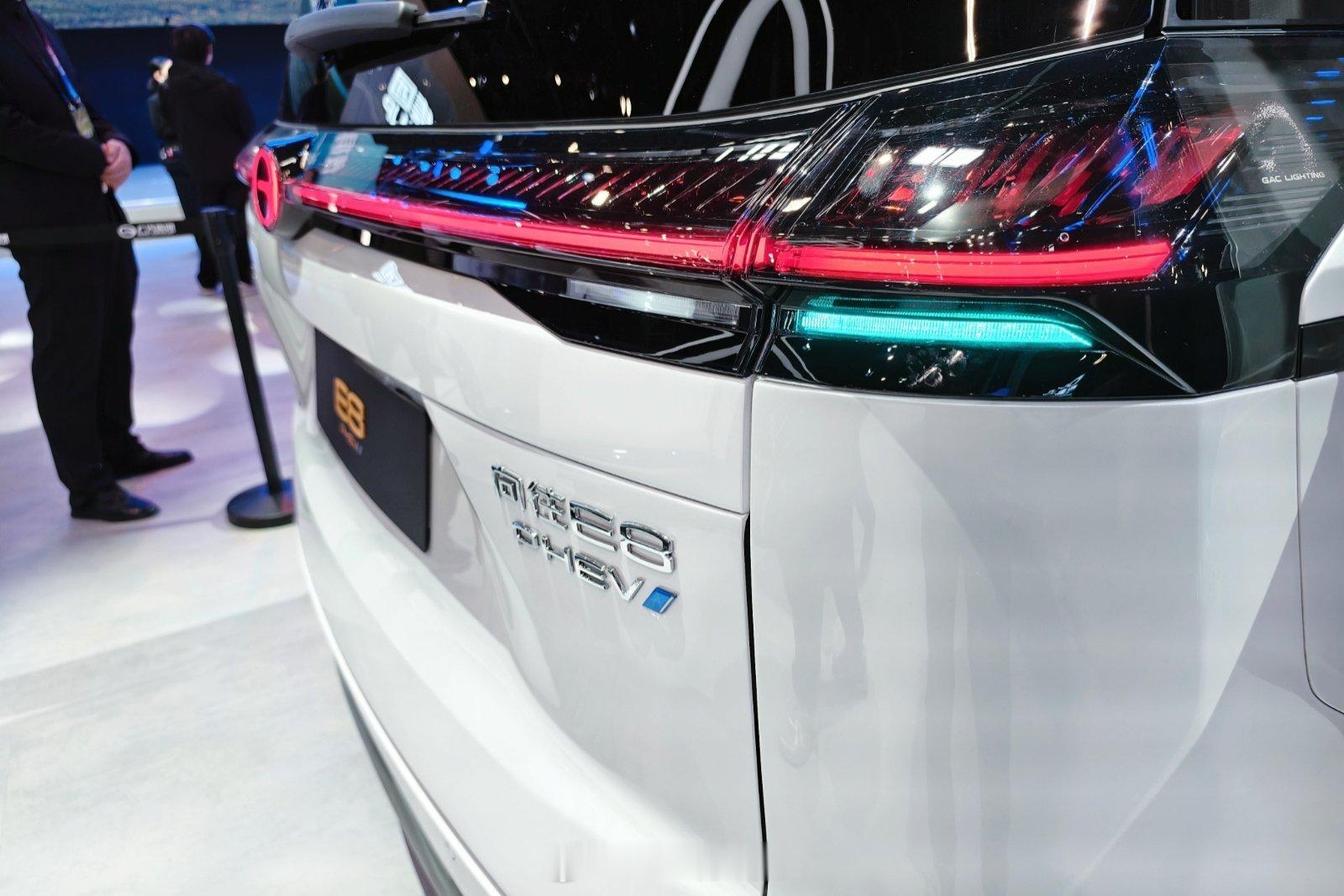 换了前脸、换了新一代动总的传祺向往E8来了，14点发布。不着急表态，一会儿看完价