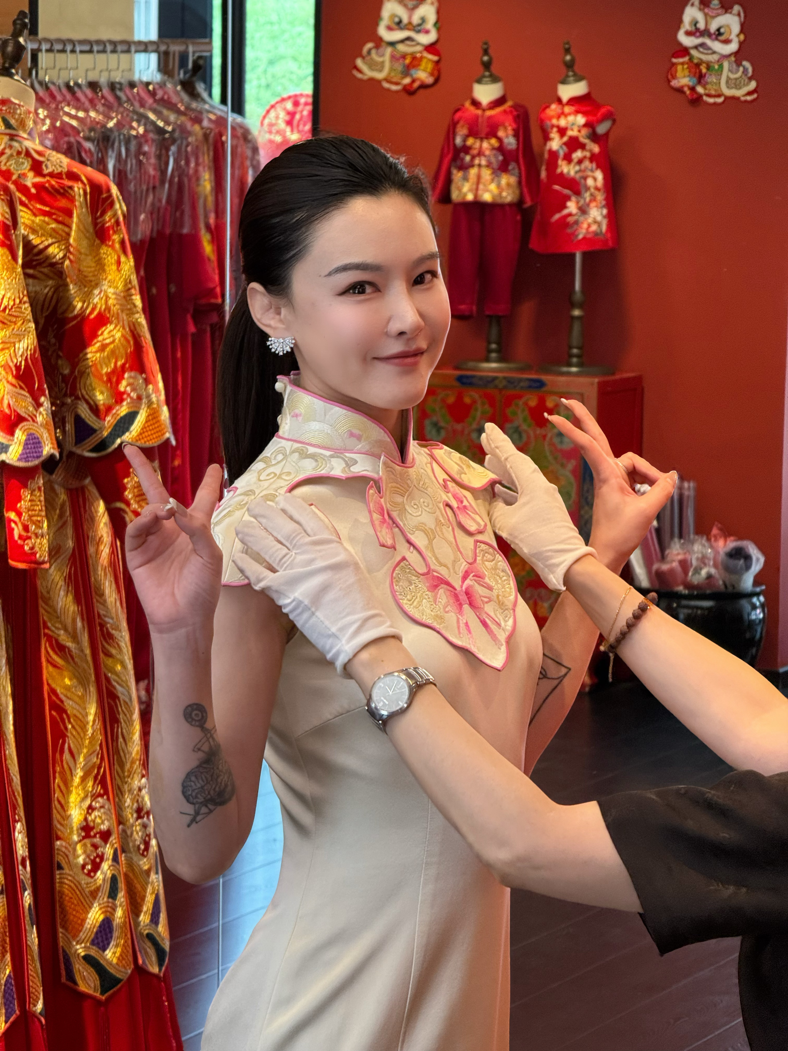 忍不住发了，我的美少女战士旗袍🎀明年带去意大利旅行结婚🧏🏻‍♀️ ​​​