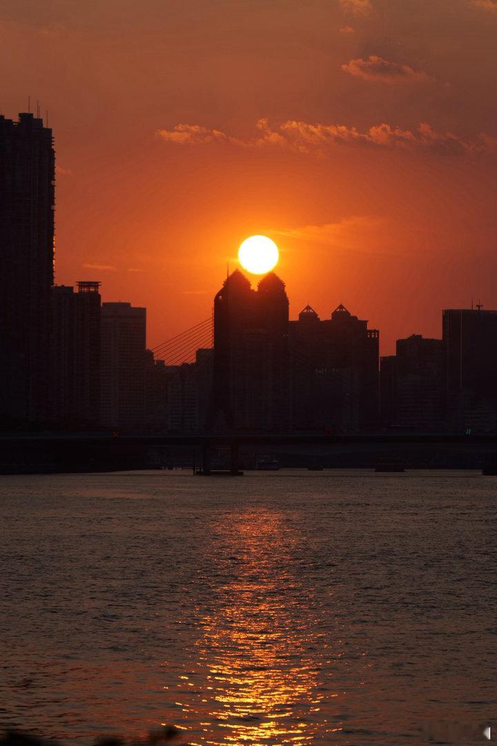 每一天浪漫的日落时光，拍摄于广州滨江中路风景摄影最美晚霞落日夕阳 松下S9 28