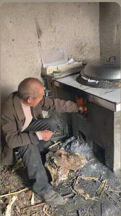 很多人遇到阻碍第一反应只会死磕，认准一条路不肯变通，最后耗尽力气也解决不了问题，