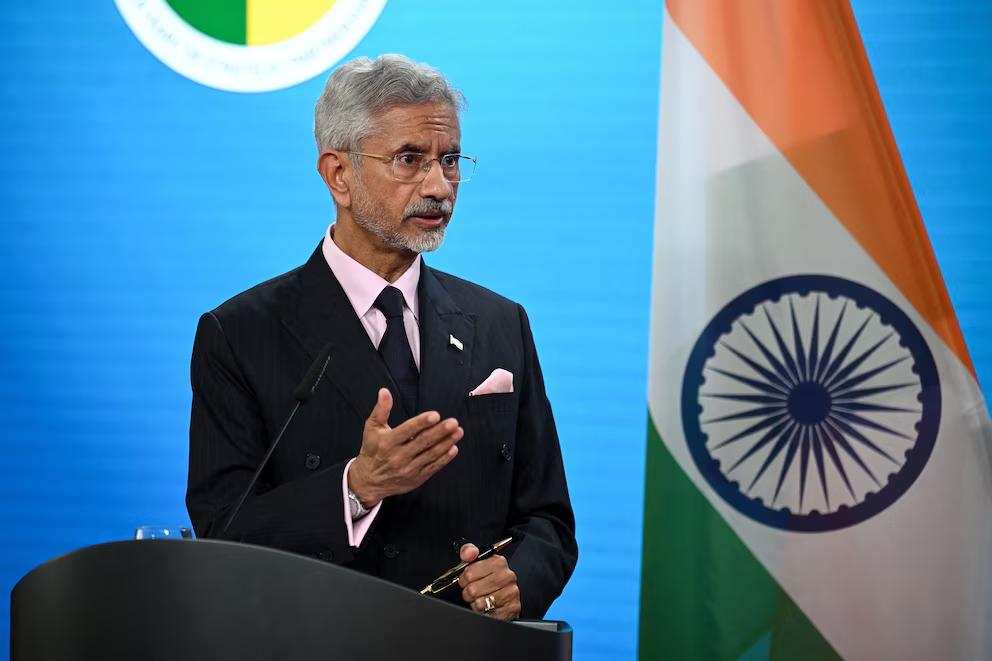 据路透社最新报道，印度外交部长苏杰生日前采取了颇为罕见的外交举措，紧急召见伊朗驻